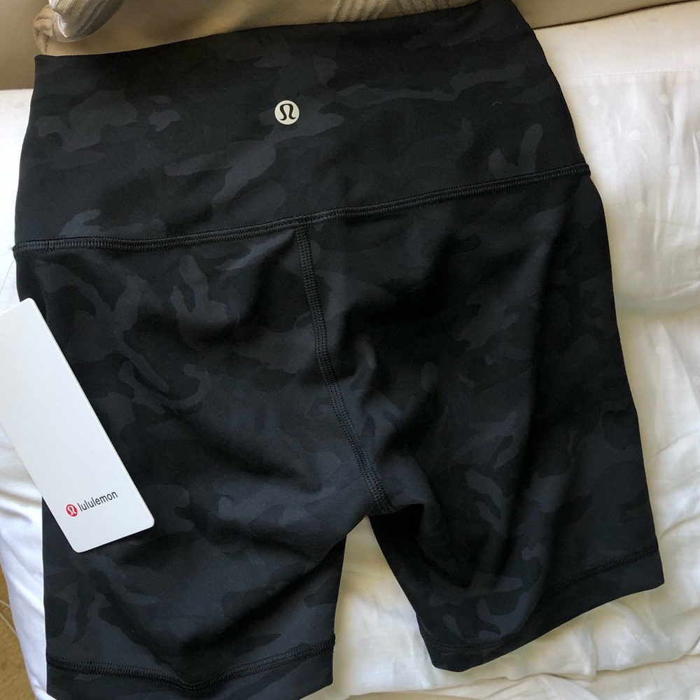 NWT Lululemon Wunder Train HR Camo Shorts - Picture 6 of 7